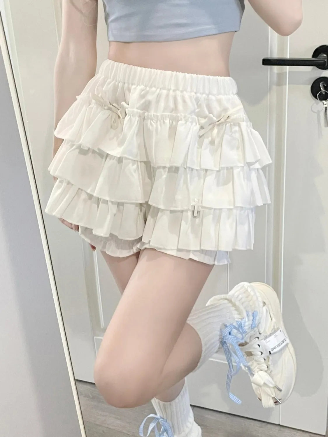 Fairy-style pompadour half-cake shorts 