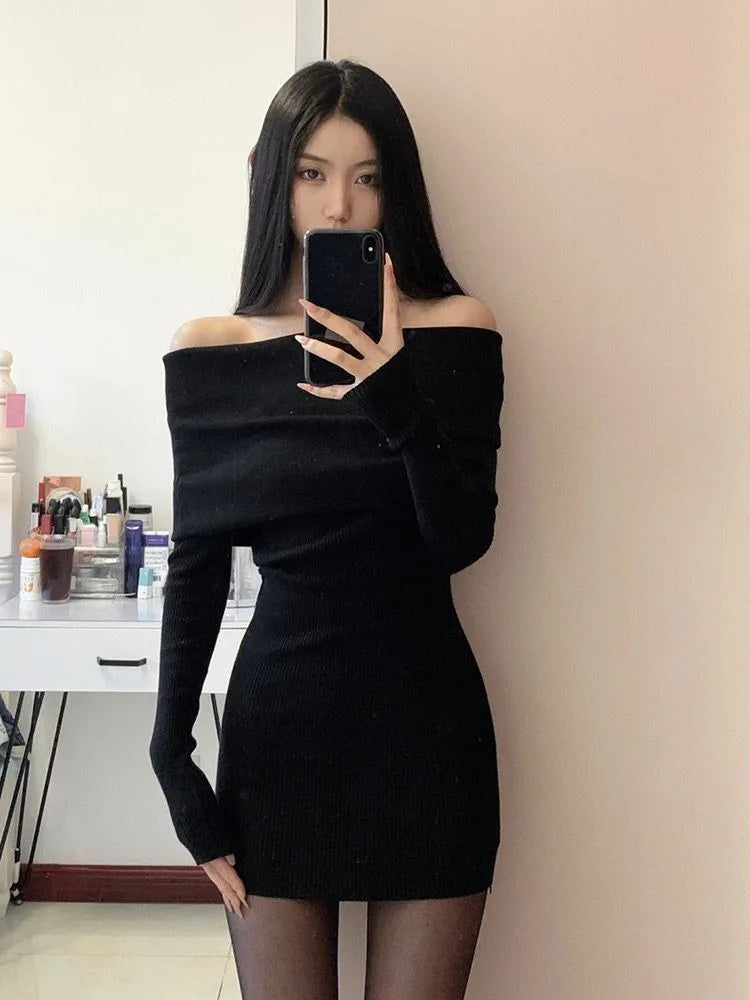 HIKIGAWA - Off-Shoulder Dress