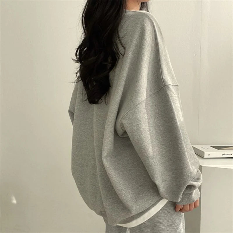 Oversized Hoodie - Long Sleeve Loose-Fit Sweatshirt 