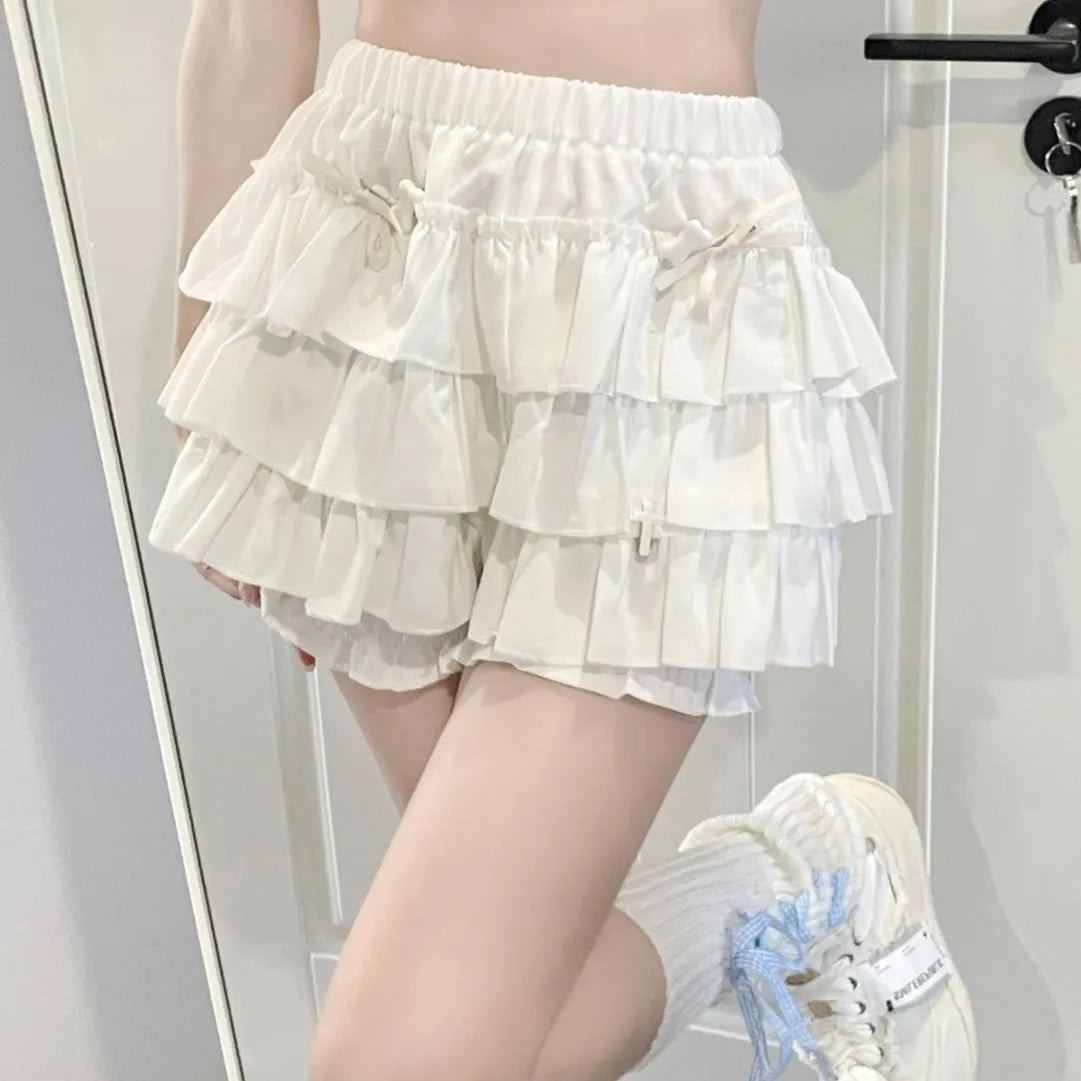 Fairy-style pompadour half-cake shorts 